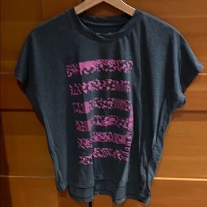 Under Armour Black and Pink Short Sleeve Tee